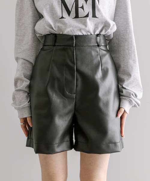 セール】【2サイズ展開！】フェイクレザーショートパンツ