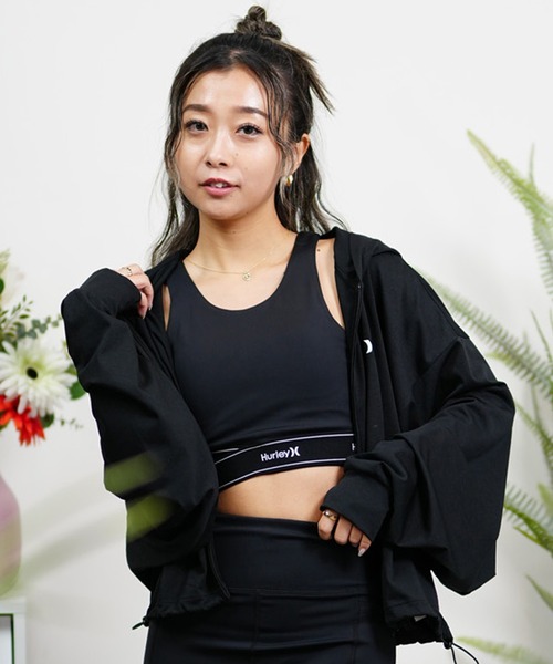 Hurley （ハーレー）の「Hurley/ハーレー  水陸両用/ショート丈ロゴラッシュガード/ラッシュパーカー/セットアップ対応/ジャガードバンドドルマンフーディー WFF2320034（ラッシュガード・レディース・ホワイト/カーキ/ブラック/グレイッシュブルー/パープル/グレイッシュベージュ/ダークグリーン・S/M）」の13枚目の写真