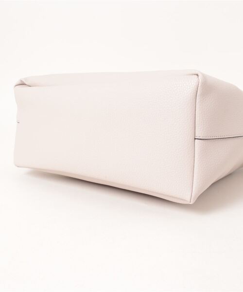 SALON de RUBAN(サロンドルヴァン)の「【SALON de RUBAN / サロン ド ルヴァン】 ビッグショルダーバッグ(ショルダーバッグ・レディース・ライトグレー/ブラック/アイボリー/グレイッシュベージュ/ブラウン/グレー系その他/シルバー・FREE)」の9枚目の写真