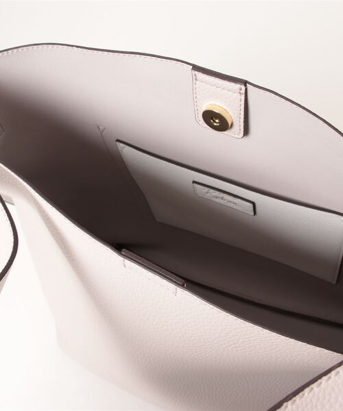 SALON de RUBAN(サロンドルヴァン)の「【SALON de RUBAN / サロン ド ルヴァン】 ビッグショルダーバッグ(ショルダーバッグ・レディース・ライトグレー/ブラック/アイボリー/グレイッシュベージュ/ブラウン/グレー系その他/シルバー・FREE)」の10枚目の写真