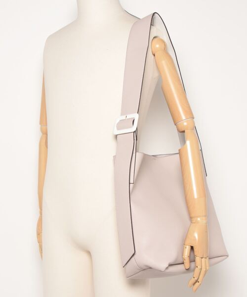 SALON de RUBAN(サロンドルヴァン)の「【SALON de RUBAN / サロン ド ルヴァン】 ビッグショルダーバッグ(ショルダーバッグ・レディース・ライトグレー/ブラック/アイボリー/グレイッシュベージュ/ブラウン/グレー系その他/シルバー・FREE)」の11枚目の写真