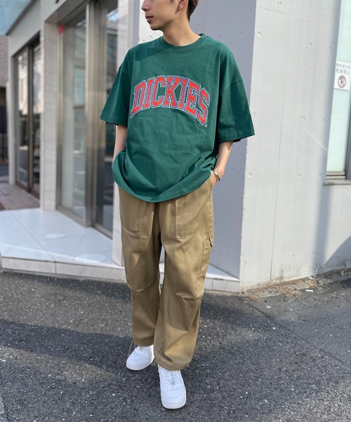 Dickies(ディッキーズ)の「【Dickies】天竺カレッジアップリケ半そでTシャツ 3278-5432(Tシャツ/カットソー・メンズ・グリーン/ホワイト/ネイビー/ブラック/グレー/マスタード・L/M/XL)」の11枚目の写真
