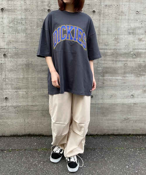 Dickies(ディッキーズ)の「【Dickies】天竺カレッジアップリケ半そでTシャツ 3278-5432(Tシャツ/カットソー・メンズ・グリーン/ホワイト/ネイビー/ブラック/グレー/マスタード・L/M/XL)」の15枚目の写真
