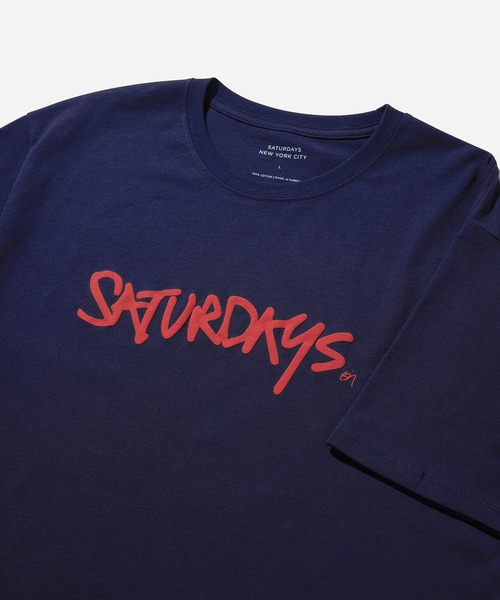 Saturdays NYC（サタデーズ ニューヨークシティ ）の「Signature Logo Standard SS Tee（Tシャツ/カットソー・メンズ・オリーブ/ブラック/ネイビー/ピンク/ホワイト・X-SMALL/M/L/XL/S）」の22枚目の写真