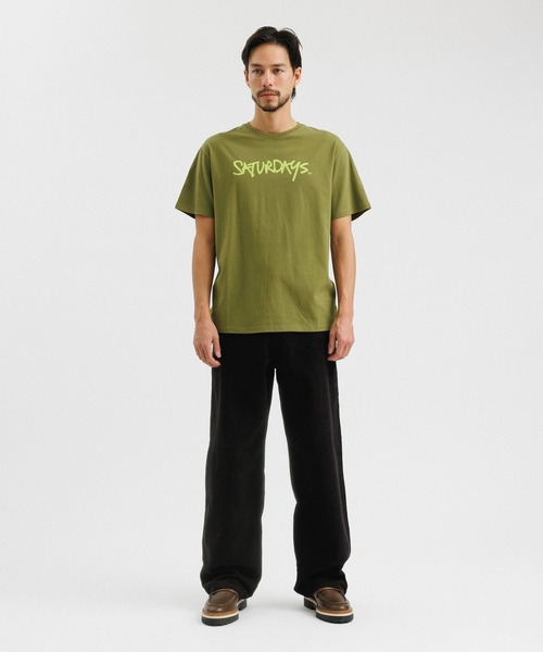 Saturdays NYC（サタデーズ ニューヨークシティ ）の「Signature Logo Standard SS Tee（Tシャツ/カットソー・メンズ・オリーブ/ブラック/ネイビー/ピンク/ホワイト・X-SMALL/M/L/XL/S）」の19枚目の写真