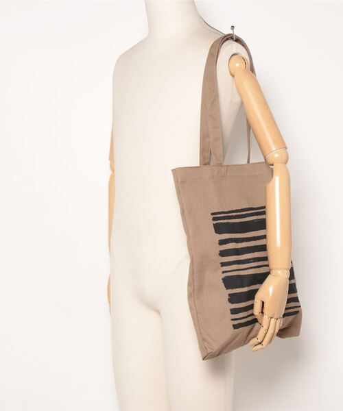 a.depeche（アデペシュ）の「トートバッグ　decorer tote time（トートバッグ・レディース・ブラウン・FREE）」の4枚目の写真