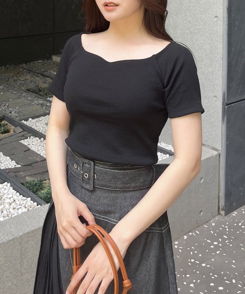 ROYAL PARTY(ロイヤルパーティー)の「カットリブオープンネック半袖トップス(Tシャツ/カットソー・レディース・オフホワイト/ブラック/ベージュ/ピンク・FREE)」の12枚目の写真