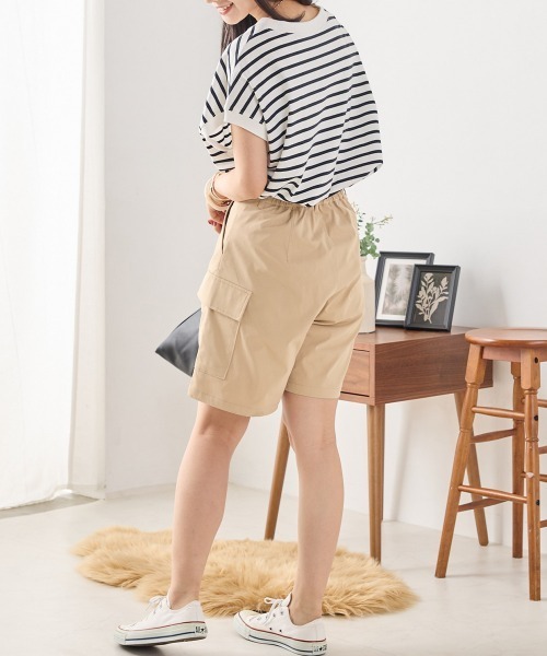 OMNES(オムネス)の「ショートカーゴパンツ(カーゴパンツ・レディース・カーキ/アイボリー/ブラック/ベージュ・FREE)」の13枚目の写真