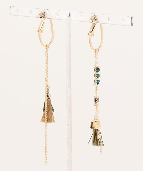 AZUL by moussy(アズールバイマウジー)の「TASSEL BEADS CHAIN EARRINGS/タッセルビーズチェーンピアス(ピアス(両耳用)・レディース・グリーン系その他/オレンジ系その他・FREE)」の3枚目の写真