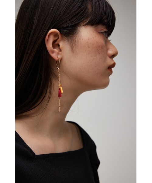 AZUL by moussy(アズールバイマウジー)の「TASSEL BEADS CHAIN EARRINGS/タッセルビーズチェーンピアス(ピアス(両耳用)・レディース・グリーン系その他/オレンジ系その他・FREE)」の1枚目の写真