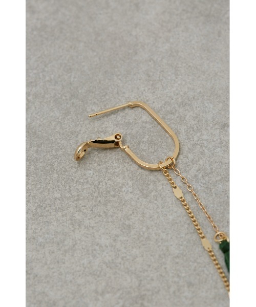 AZUL by moussy(アズールバイマウジー)の「TASSEL BEADS CHAIN EARRINGS/タッセルビーズチェーンピアス(ピアス(両耳用)・レディース・グリーン系その他/オレンジ系その他・FREE)」の5枚目の写真