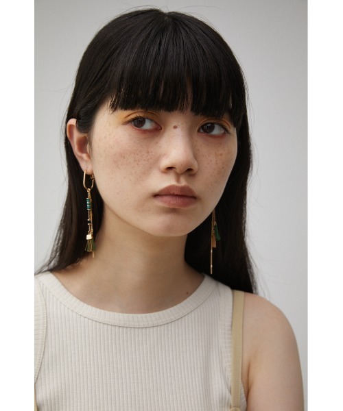 AZUL by moussy(アズールバイマウジー)の「TASSEL BEADS CHAIN EARRINGS/タッセルビーズチェーンピアス(ピアス(両耳用)・レディース・グリーン系その他/オレンジ系その他・FREE)」の6枚目の写真