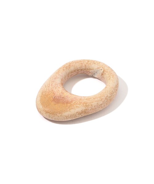 TOMORROWLAND （トゥモローランド）の「LEVENS JEWELS OVAL リング（リング・レディース・ダークブラウン/ライトベージュ・FREE）」の2枚目の写真