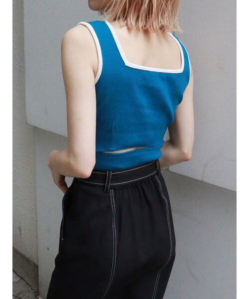 MURUA（ムルーア）の「バックカットスクエアタンク（タンクトップ・レディース・ブラック/ブルー・FREE）」の2枚目の写真