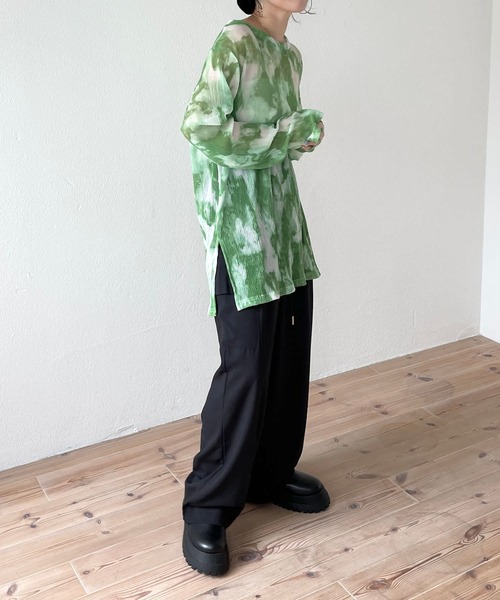 wee9s(ウィークス)の「shirring tie dye sheer tops / シャーリングタイダイシアートップス(Tシャツ/カットソー・レディース・グリーン/ブラック・FREE)」の3枚目の写真