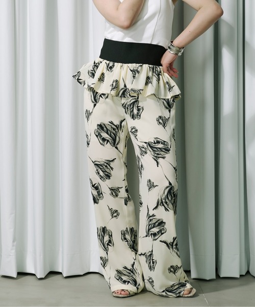 Ezick(エジック)の「Scattered flowers ペプラムストレートパンツ(その他パンツ・レディース・ブラック/ホワイト・FREE)」の11枚目の写真