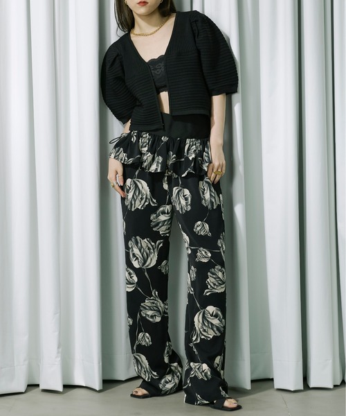 Ezick(エジック)の「Scattered flowers ペプラムストレートパンツ(その他パンツ・レディース・ブラック/ホワイト・FREE)」の15枚目の写真