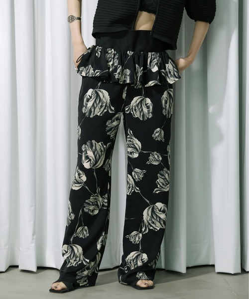 Ezick(エジック)の「Scattered flowers ペプラムストレートパンツ(その他パンツ・レディース・ブラック/ホワイト・FREE)」の19枚目の写真