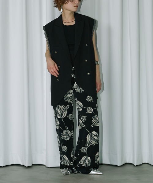 Ezick(エジック)の「Scattered flowers ペプラムストレートパンツ(その他パンツ・レディース・ブラック/ホワイト・FREE)」の20枚目の写真