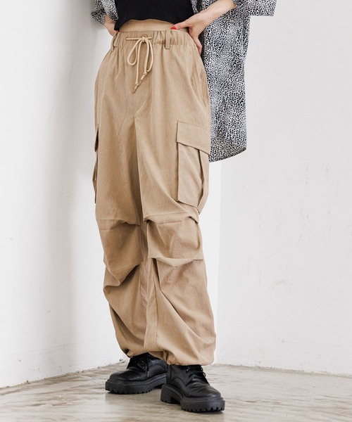 PBLIM（ページボーイリム）の「PBLIM/キモウワイドカーゴパンツ（カーゴパンツ・レディース・カーキ/ブラック/ベージュ・MEDIUM/LARGE）」の16枚目の写真