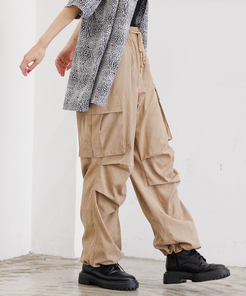 PBLIM（ページボーイリム）の「PBLIM/キモウワイドカーゴパンツ（カーゴパンツ・レディース・カーキ/ブラック/ベージュ・MEDIUM/LARGE）」の18枚目の写真