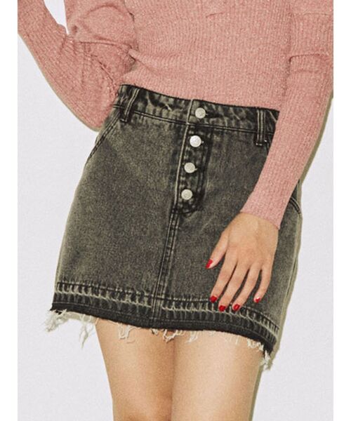 jouetie（ジュエティ）の「ボタンフライベーシックスカパン【デニムスカパン】（デニムパンツ・レディース・ライトブルー/ブラック/ベージュ・SMALL/MEDIUM）」の2枚目の写真