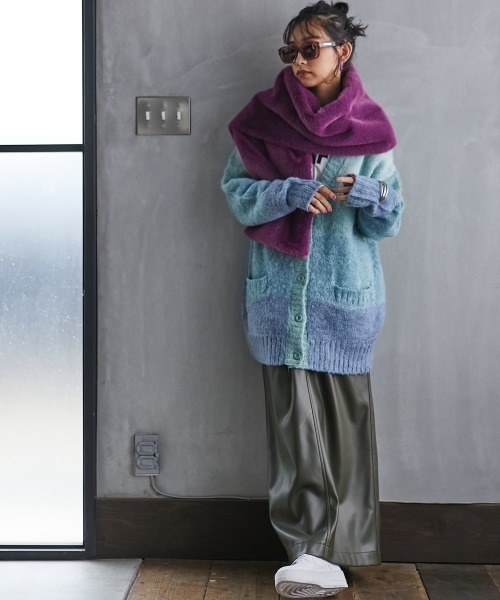 GEVS.（ジェイヴィス）の「＜大きいサイズ＞ グラデーションニットカーディガン GEVS.（カーディガン/ボレロ・レディース・ブルー系/ピンク系・L/LL/3L/4L/5L）」の19枚目の写真