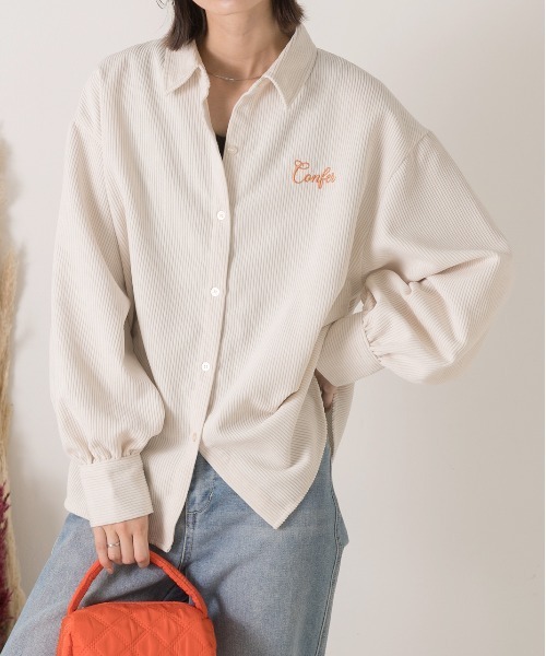 ad thie(アドティエ)の「刺繍入り コーデュロイビッグシャツ(シャツ/ブラウス・レディース・アイボリー/ブラウン/オレンジ/ベージュ・FREE)」の4枚目の写真
