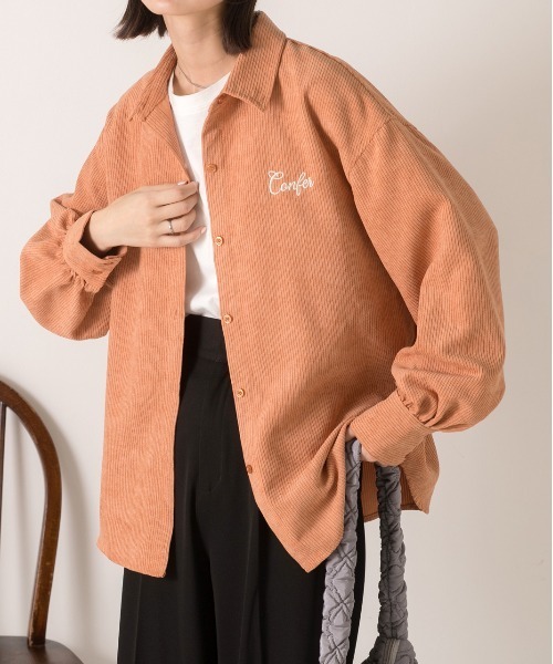 ad thie(アドティエ)の「刺繍入り コーデュロイビッグシャツ(シャツ/ブラウス・レディース・アイボリー/ブラウン/オレンジ/ベージュ・FREE)」の1枚目の写真