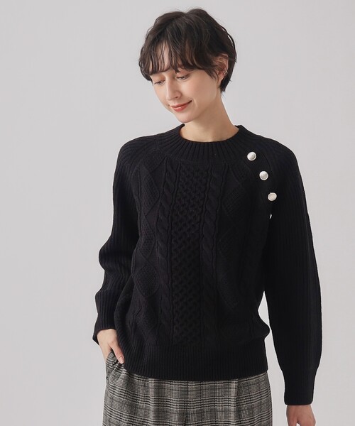 DRESKIP(ドレスキップ)の「◆【洗える】一枚で華やかに 金ボタン付きケ-ブルニット(ニット/セーター・レディース・ライトブルー/ブラック/オフホワイト/イエロー系その他・02/03/04)」の3枚目の写真