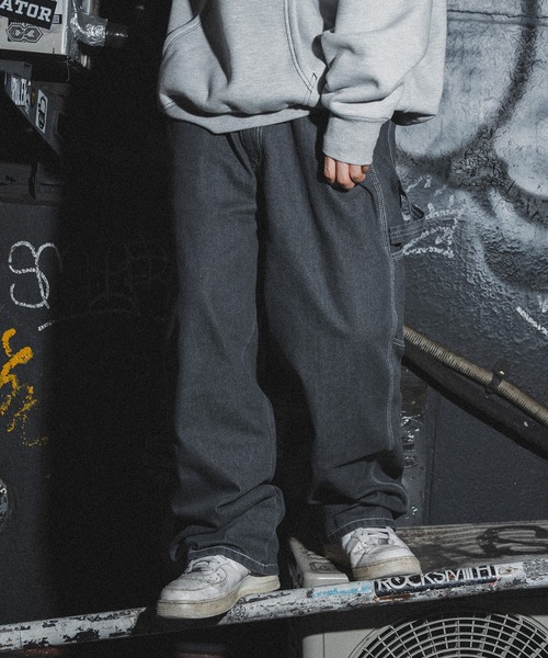 kutir（クティール）の「ビッグ刺繍ペインターワイドデニムパンツ（デニムパンツ・メンズ・インディゴブルー/ブラック・SMALL/MEDIUM/LARGE）」の9枚目の写真