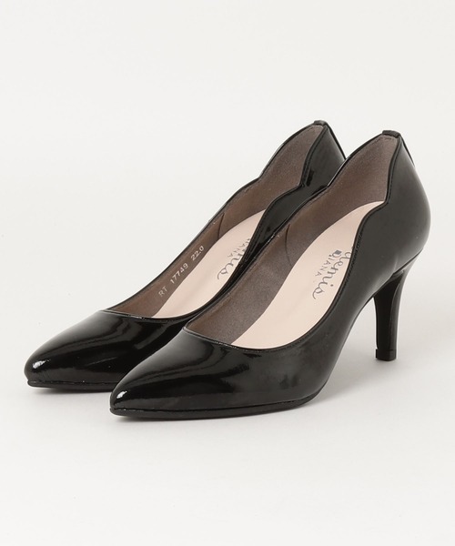 artemis by DIANA（アルテミスバイダイアナ）の「【サステナブル】ポインテッドフラワーカットパンプス（パンプス・レディース・ブラック/クリアブラック/ベージュ/ブラック系その他/グレー・23.0cm/22.5cm/25.0cm/24.5cm/24.0cm/23.5cm/22.0cm）」の19枚目の写真