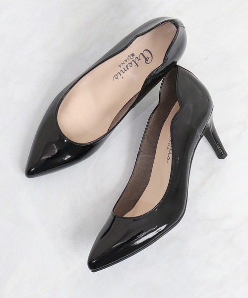 artemis by DIANA（アルテミスバイダイアナ）の「【サステナブル】ポインテッドフラワーカットパンプス（パンプス・レディース・ブラック/クリアブラック/ベージュ/ブラック系その他/グレー・23.0cm/22.5cm/25.0cm/24.5cm/24.0cm/23.5cm/22.0cm）」の18枚目の写真