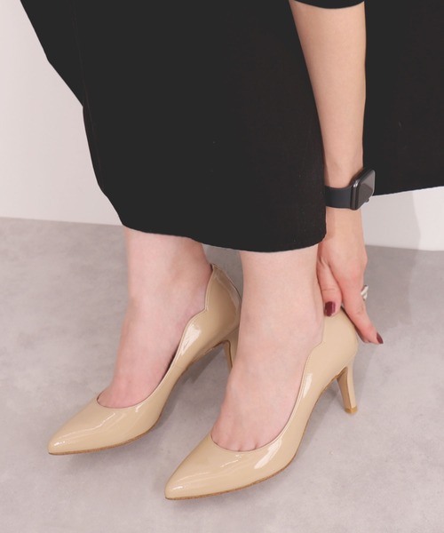 artemis by DIANA（アルテミスバイダイアナ）の「【サステナブル】ポインテッドフラワーカットパンプス（パンプス・レディース・ブラック/クリアブラック/ベージュ/ブラック系その他/グレー・23.0cm/22.5cm/25.0cm/24.5cm/24.0cm/23.5cm/22.0cm）」の17枚目の写真