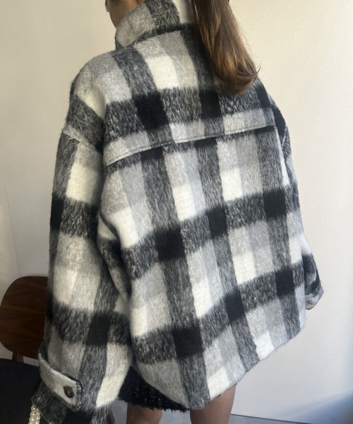 LAC-VERT（ラック・ヴェール）の「スタンドカラーウールビッグコート（ステンカラーコート・レディース・ブラック/ブラウン・FREE）」の14枚目の写真