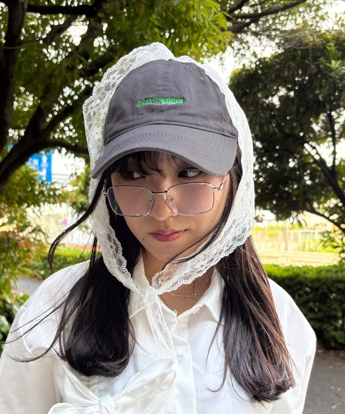 kutir（クティール）の「kutirlune／ロゴ刺繍キャップ②（キャップ・レディース・ブラック/ネイビー/ブラウン/グレー/レッド/グリーン/ライトホワイト/ベージュ・FREE）」の21枚目の写真