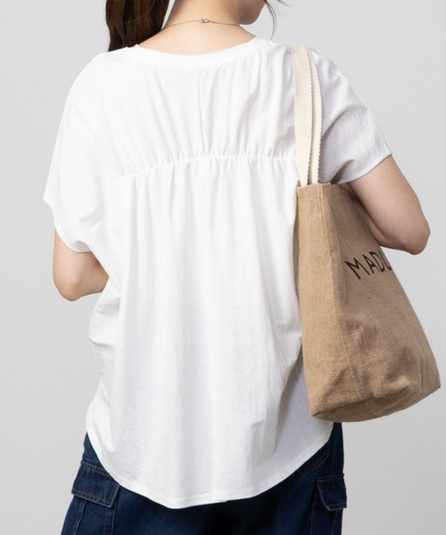Howdy Marie(ハウディ―マリー)の「Howdy Marie ハウディーマリー 制菌加工 サラリ冷感 バックギャザーデザインTシャツ(Tシャツ/カットソー・レディース・ホワイト/ブラウン/チャコールグレー/イエロー系その他・L/M)」の5枚目の写真