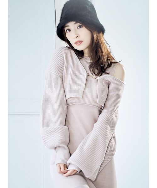 MERCURYDUO（マーキュリーデュオ）の「チェーン付カーデセットニットワンピース（ワンピース・レディース・アイボリー/ベビーピンク/ブルー/ダークブラウン・SMALL/MEDIUM）」の6枚目の写真