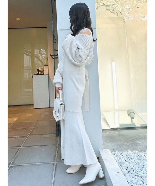 MERCURYDUO（マーキュリーデュオ）の「チェーン付カーデセットニットワンピース（ワンピース・レディース・アイボリー/ベビーピンク/ブルー/ダークブラウン・SMALL/MEDIUM）」の22枚目の写真