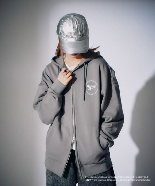 Reebok（リーボック）の「【Reebok別注】3D刺繍キャップ（キャップ・メンズ・シルバー/ブルー・ONE SIZE）」の20枚目の写真