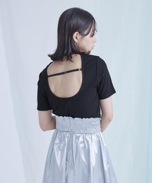バックオープンリブトップス