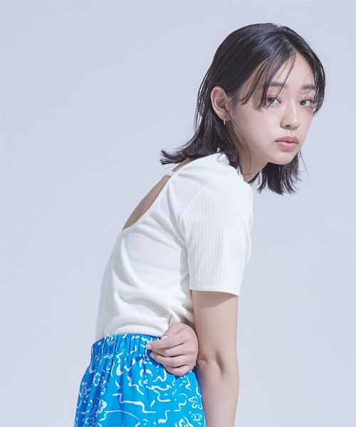miette(ミエット)の「バックオープンリブトップス(Tシャツ/カットソー・レディース・ブラック/ホワイト・FREE)」の6枚目の写真