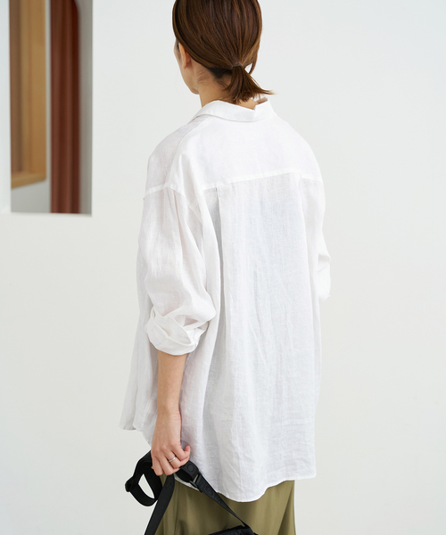 IENA（イエナ）の「リネン オーバーシャツ（シャツ/ブラウス・レディース・ベージュ/ホワイト/ブラック系その他・36/38）」の7枚目の写真