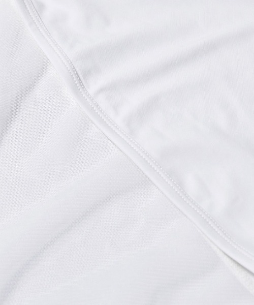 MUNSINGWEAR(マンシングウェア)の「UV ボレロ型アームカバー(アームカバー・レディース・ネイビー/ホワイト/ブラック・F)」の5枚目の写真