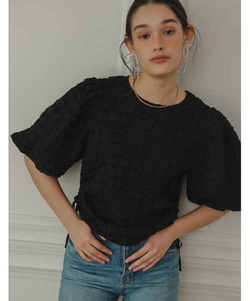 Re:EDIT（リエディ）の「[2024SS COLLECTION][MEISM by Re:EDIT]ワッフルライクふくれジャガードサイドリボントップス（その他トップス・レディース・ブラック/ホワイト・MEDIUM/LARGE）」の10枚目の写真