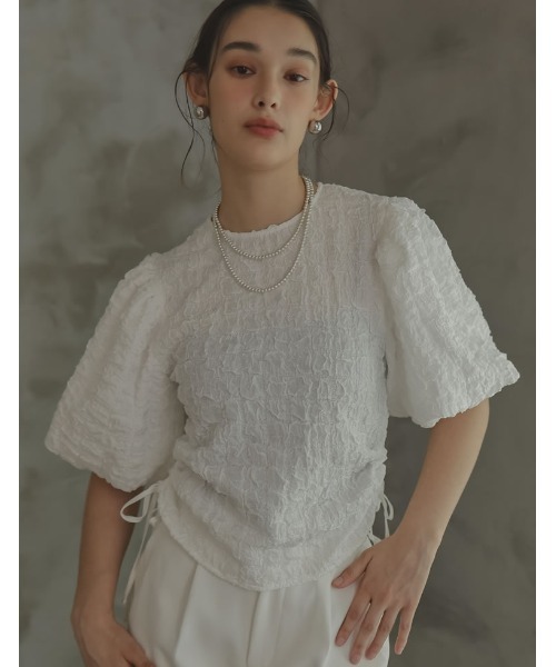 Re:EDIT（リエディ）の「[2024SS COLLECTION][MEISM by Re:EDIT]ワッフルライクふくれジャガードサイドリボントップス（その他トップス・レディース・ブラック/ホワイト・MEDIUM/LARGE）」の6枚目の写真