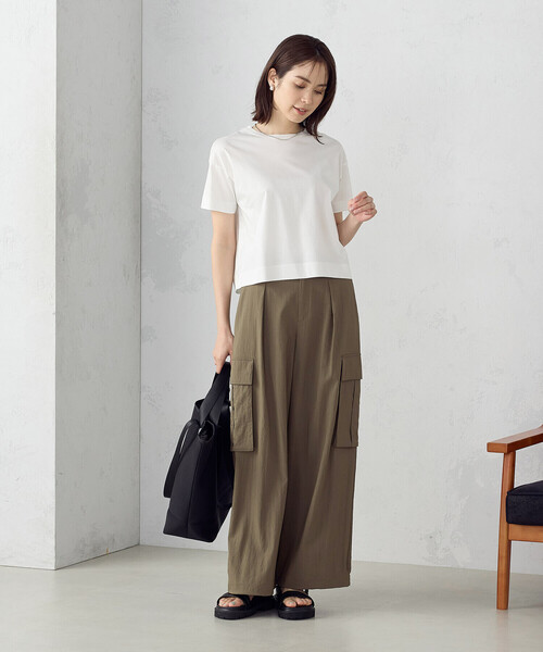 COMME CA ISM(コムサイズム)の「クロップト丈 Tシャツ(Tシャツ/カットソー・レディース・ホワイト/カーキ/ブラック・LARGE/MEDIUM)」の4枚目の写真
