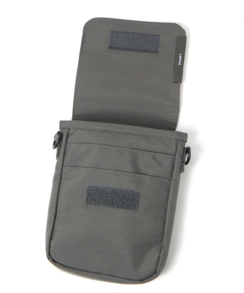 LAKOLE（ラコレ）の「ポータブルケース(ミニ) / 110448（ポーチ・レディース・アイボリー/チャコール・FREE）」の5枚目の写真