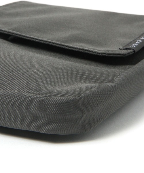 LAKOLE（ラコレ）の「ポータブルケース(ミニ) / 110448（ポーチ・レディース・アイボリー/チャコール・FREE）」の9枚目の写真