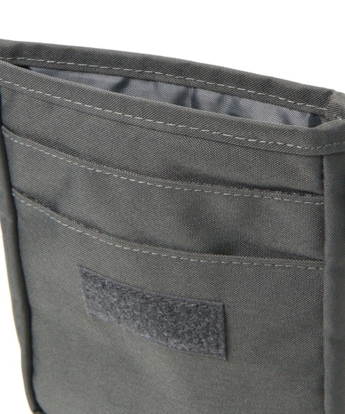 LAKOLE（ラコレ）の「ポータブルケース(ミニ) / 110448（ポーチ・レディース・アイボリー/チャコール・FREE）」の10枚目の写真